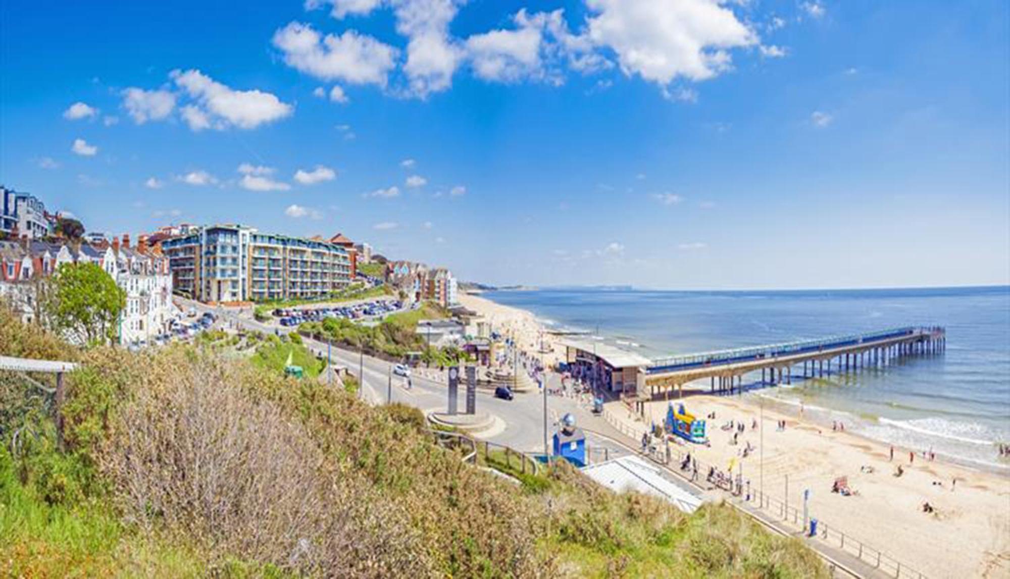 A Beautiful Apartment With Stunning Sea Views & Private Balcony Bournemouth Exterior foto